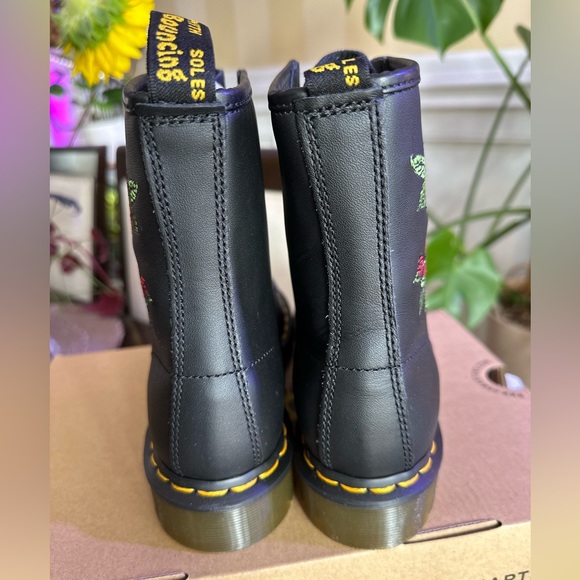 DR. MARTENS 1460 VONDA FLORAL LEATHER LACE UP BOOTS - Picture 3 of 7